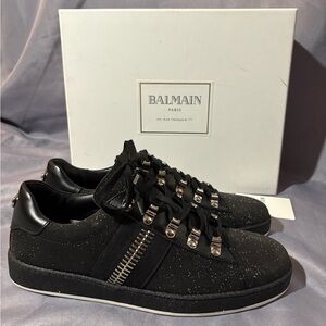 Balmain Black Leather and Sequins
Lace Up Sneakers Size 41